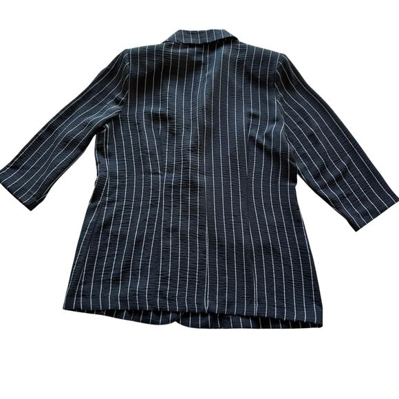 Womens Blazer Small Black Pinstripe Mid Sleeve Structured Workwear - Picture 4 of 6
